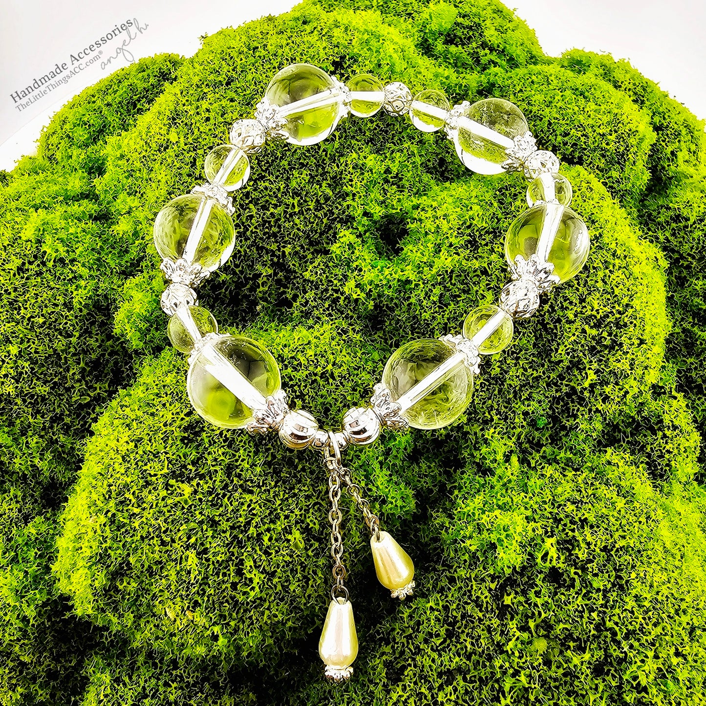 “Clear Eyes” — Pure Quartz Bracelet with Silver Touch
