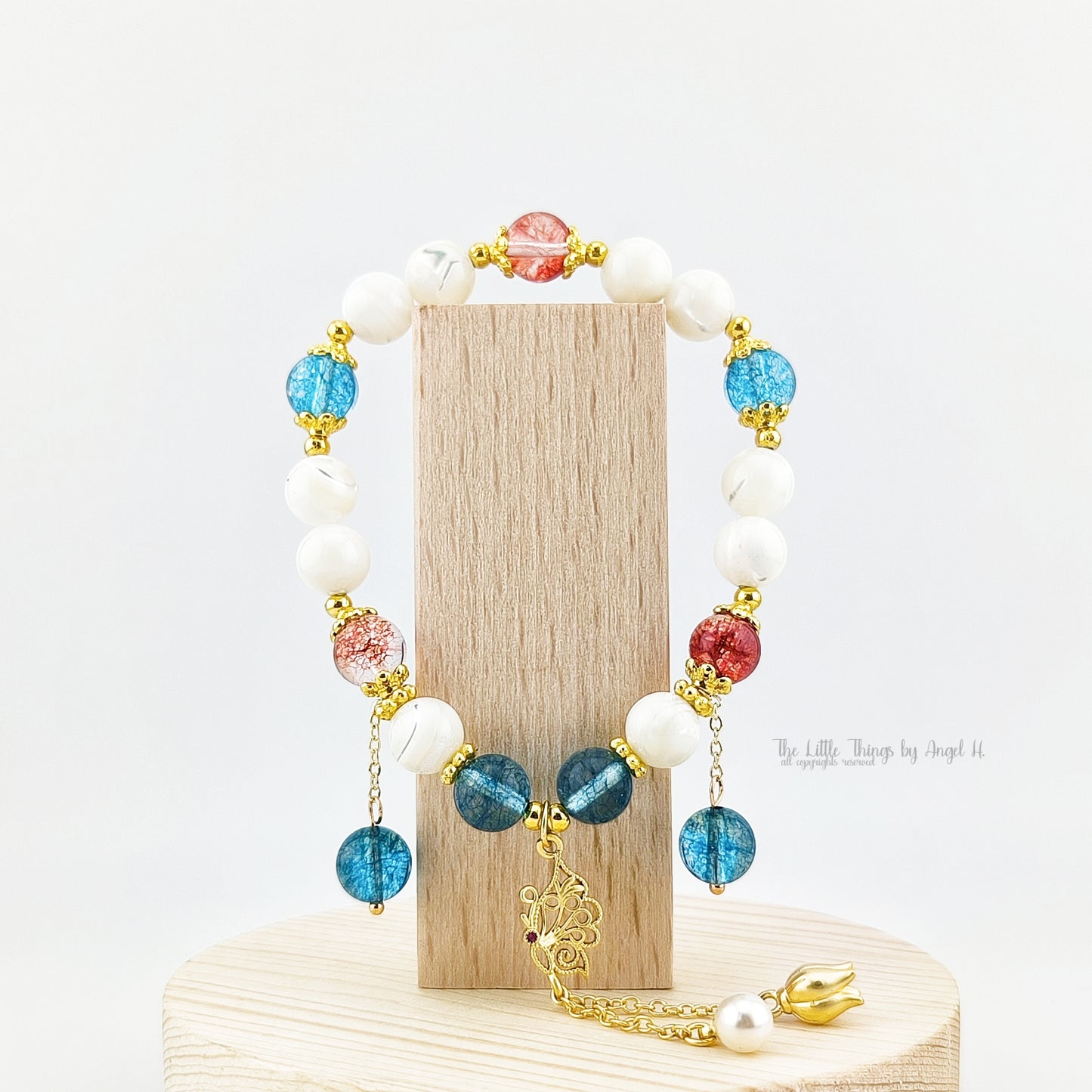 Natural Phoenix Feather Gems with Pearl Shell Bead Bracelet