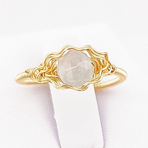 Natural Facet Aquamarine Gems Hand Winding Golden 18K-Plated Ring